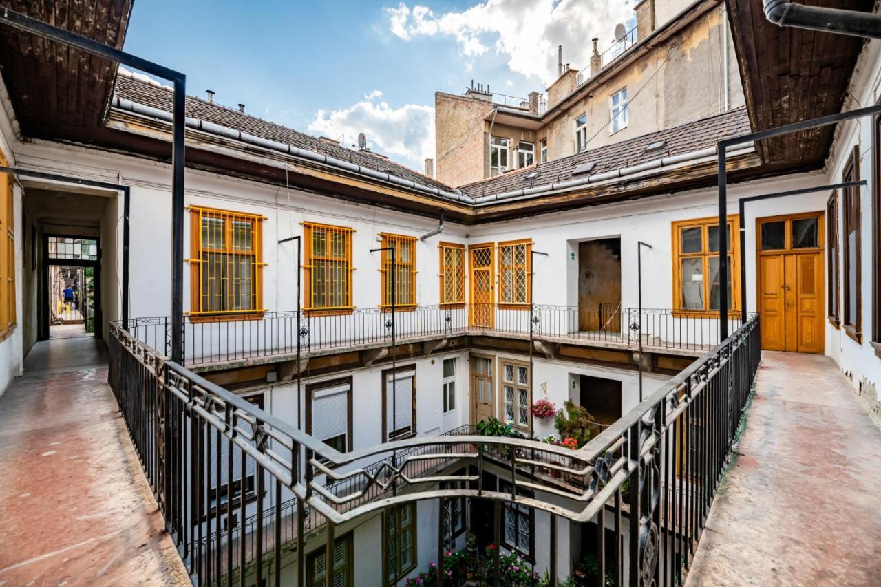 Blue Peace Downtown Apartment Budapest Ngoại thất bức ảnh
