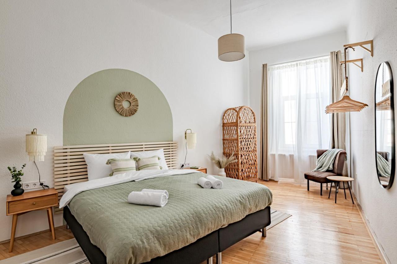 Blue Peace Downtown Apartment Budapest Ngoại thất bức ảnh