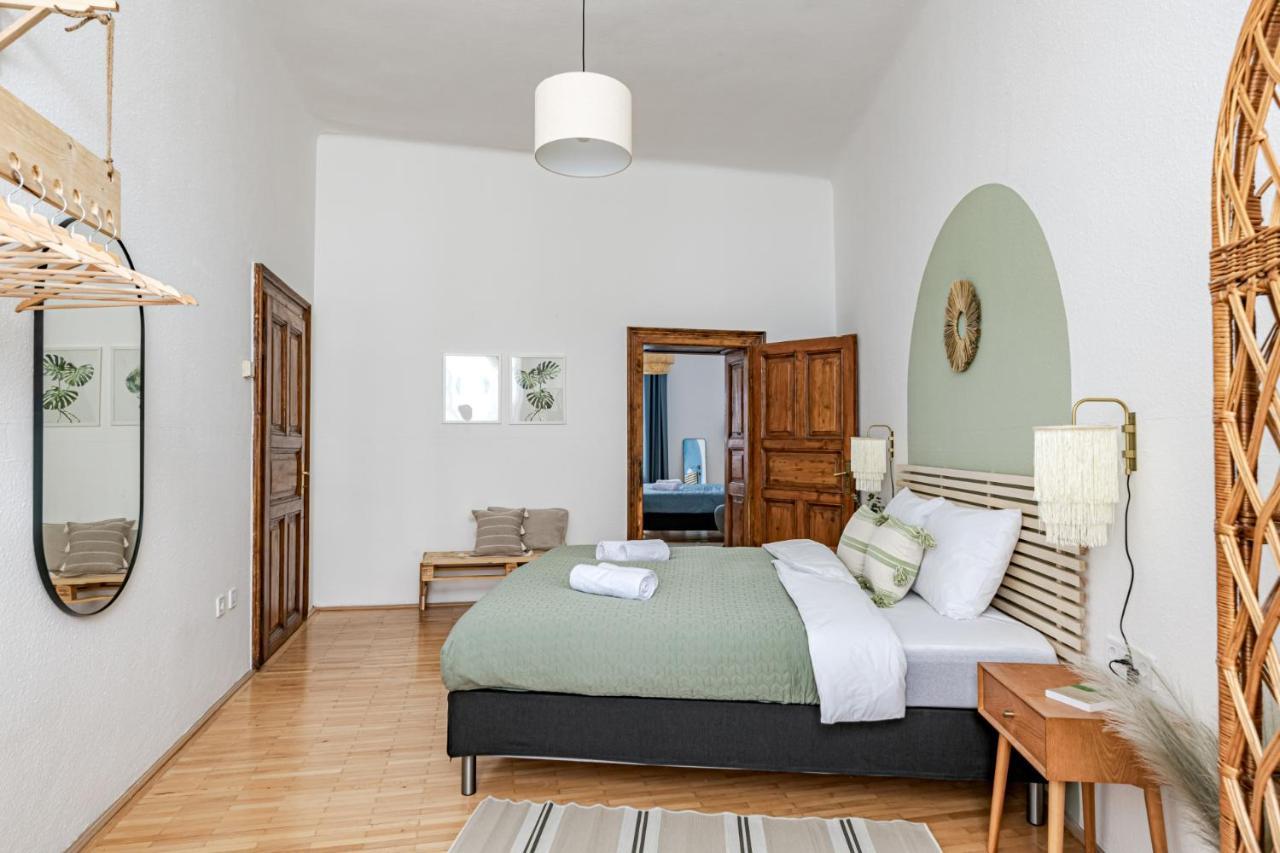 Blue Peace Downtown Apartment Budapest Ngoại thất bức ảnh