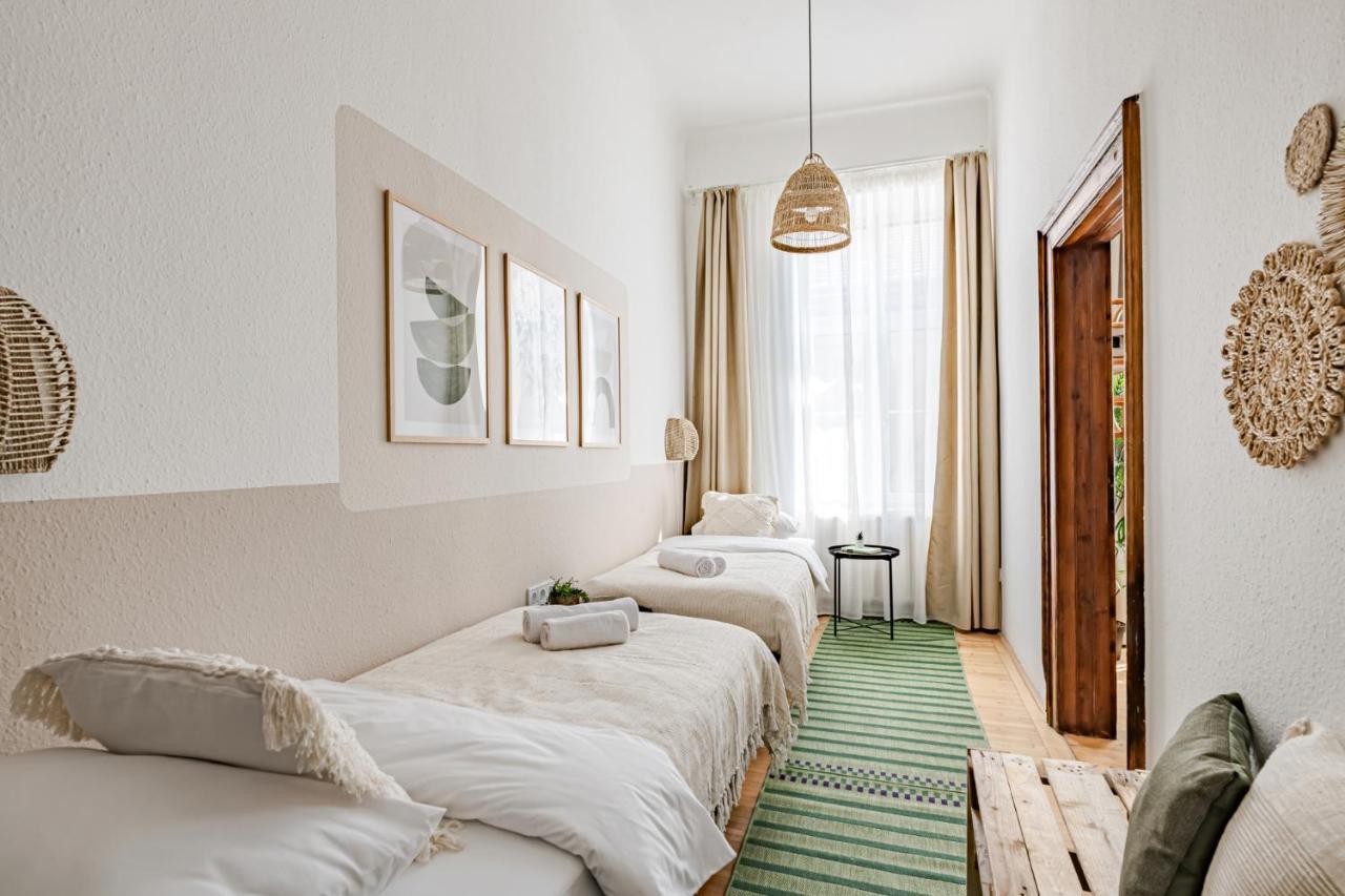 Blue Peace Downtown Apartment Budapest Ngoại thất bức ảnh